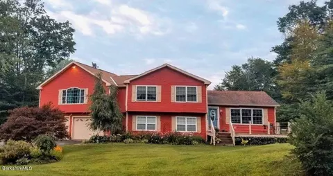 42 Mountain Pond Ln, New Ashford, MA 01237