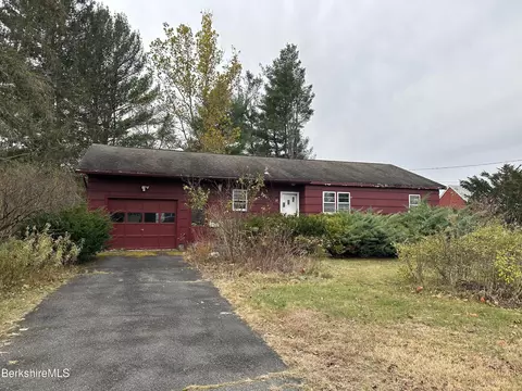 39 Quirico Dr, Pittsfield, MA 01201