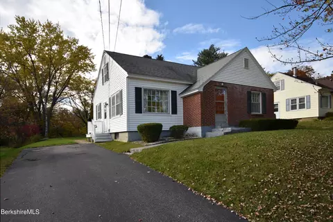 159 Ridgeway Ave, Pittsfield, MA 01201