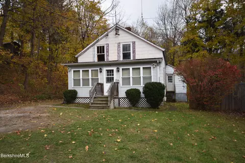 114 Commercial St, Adams, MA 01220