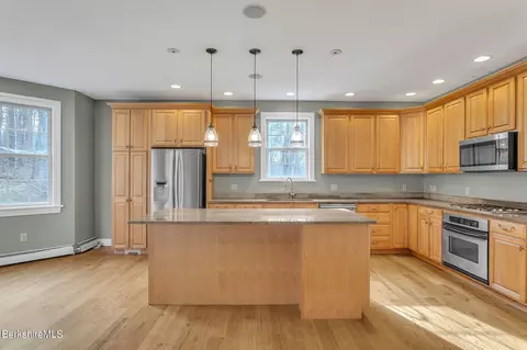 7 Ash Ln, Peru, MA 01235 photo 14
