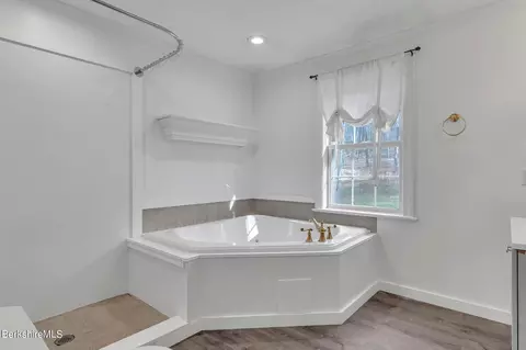 7 Ash Ln, Peru, MA 01235 photo 32