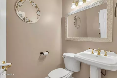 7 Ash Ln, Peru, MA 01235 photo 25