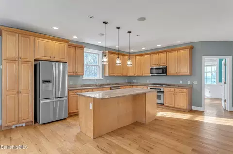7 Ash Ln, Peru, MA 01235 photo 13