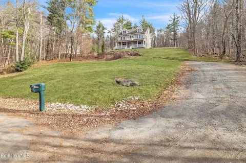 7 Ash Ln, Peru, MA 01235 photo 5