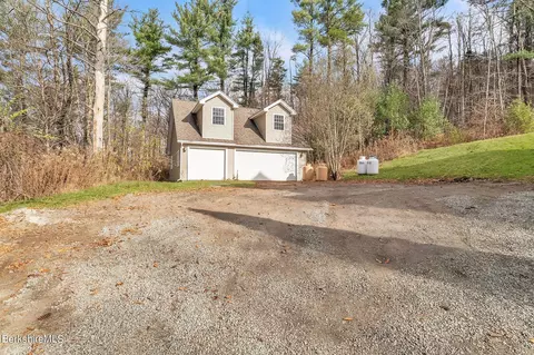7 Ash Ln, Peru, MA 01235 photo 8