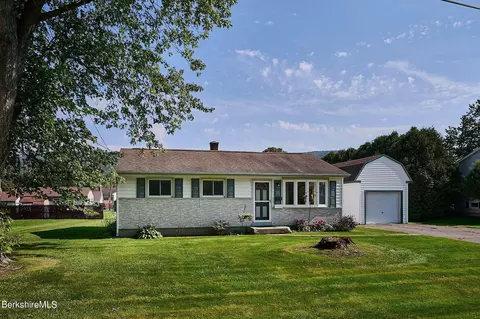 23 Baldwin Ave, Pittsfield, MA 01201