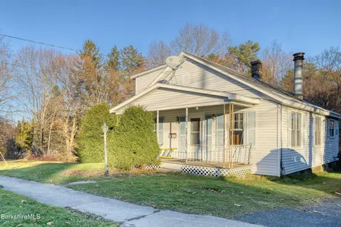 366 Onota St, Pittsfield, MA 01201