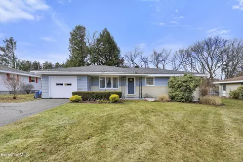 83 Elaine Dr, Pittsfield, MA 01201