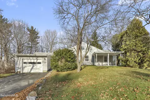 24 Ann Dr, Pittsfield, MA 01201