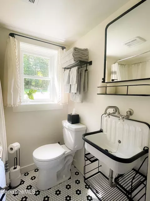 2399 Hancock Rd, Hancock, MA 01237 photo 22