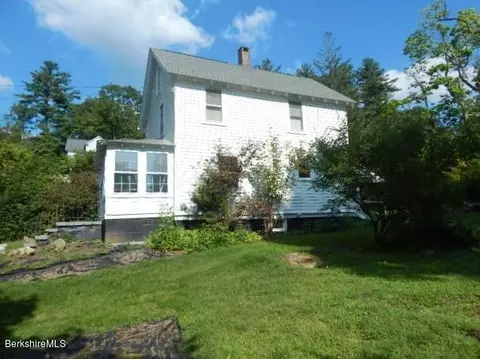 28 Blue Hill Rd, Great Barrington, MA 01230