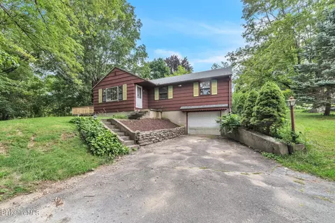 194 Luce Rd, Williamstown, MA 01267