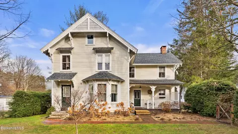 10 Church St, Stockbridge, MA 01262