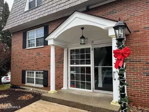 260 Pittsfield Rd #B-14, Lenox, MA 01240