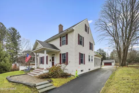 85 Spadina Pkwy, Pittsfield, MA 01201