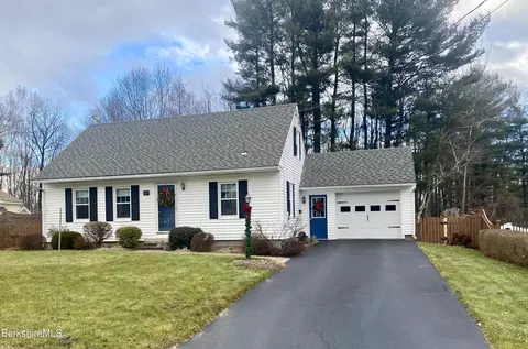 50 Velma Ave, Pittsfield, MA 01201