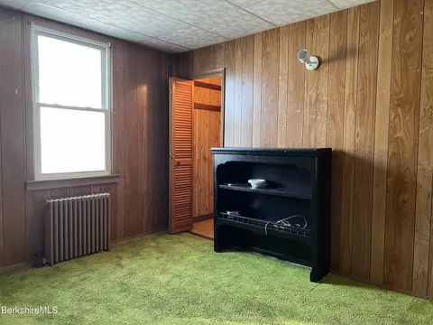 14 Pacific St, Pittsfield, MA 01201 photo 5