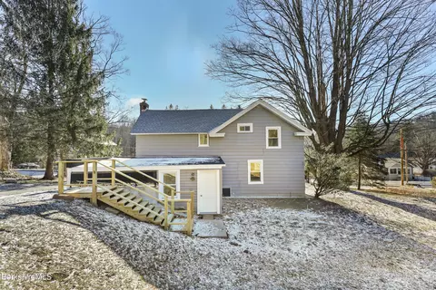 95 E Center St, Lee, MA 01238 photo 27