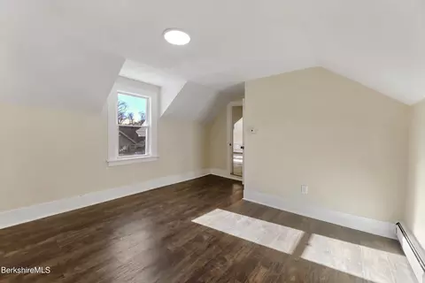 95 E Center St, Lee, MA 01238 photo 20