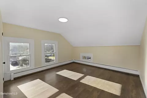 95 E Center St, Lee, MA 01238 photo 21