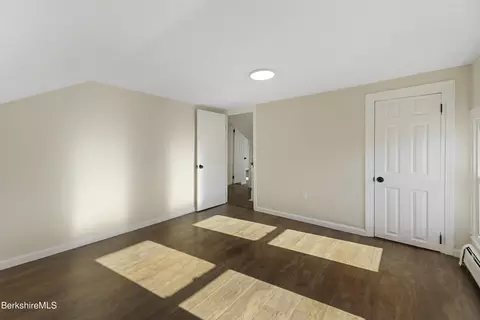 95 E Center St, Lee, MA 01238 photo 22