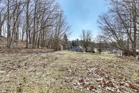 95 E Center St, Lee, MA 01238 photo 33