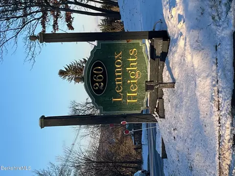 260 Pittsfield Rd # F-17, Lenox, MA 01240