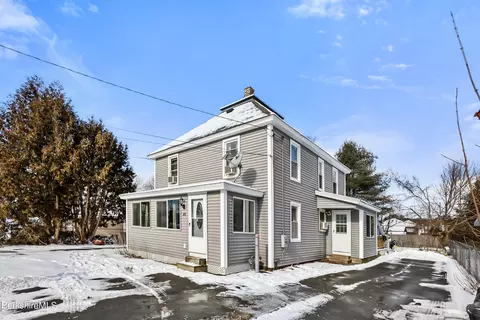 80 Plinn St, Pittsfield, MA 01201