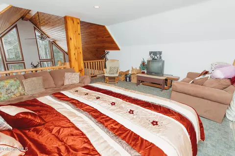 Bedroom - 123 Davis Mine Rd, Rowe, MA 01367 photo 2 of 8