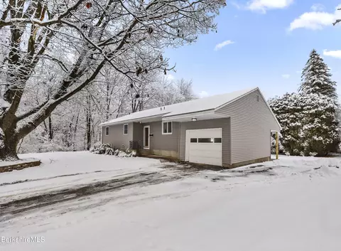 44 Meleca Ave, Pittsfield, MA 01201