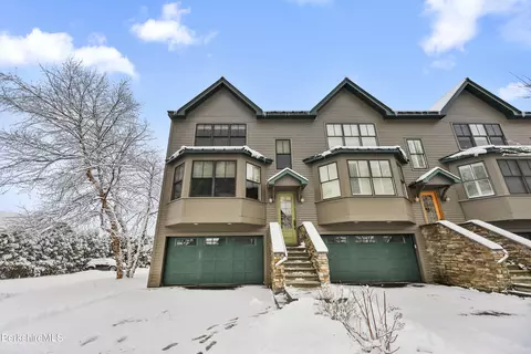 13 Evergreen Trl #13, Lenox, MA 01240