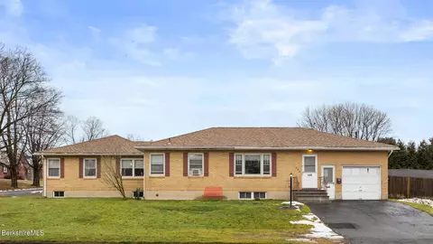 6 Putnam Ave, Pittsfield, MA 01201