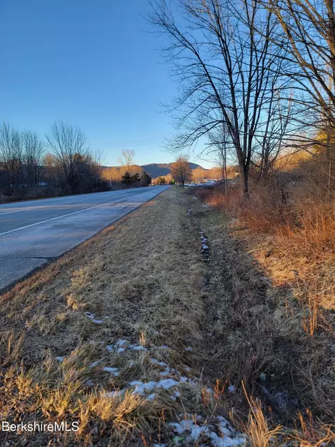 1897 State Rd, Cheshire, MA 01225