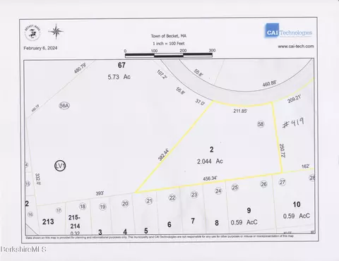2 Moberg Rd, Becket, MA 01223