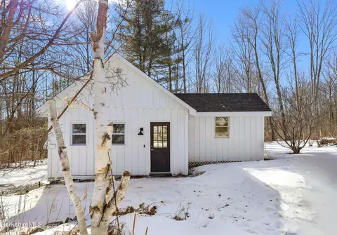 318 George Schnopp Rd, Hinsdale, MA 01235