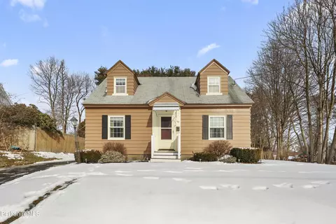 102 Windsor Ave, Pittsfield, MA 01201