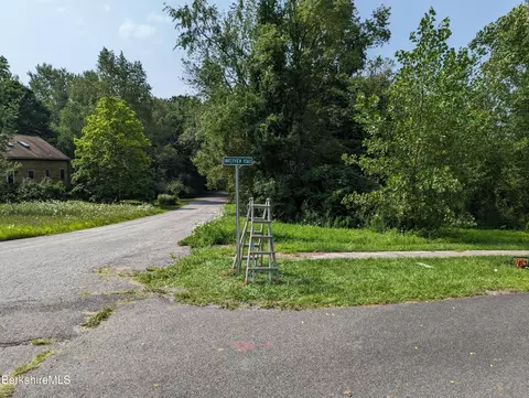 0 Iron Mine Rd, West Stockbridge, MA 01266