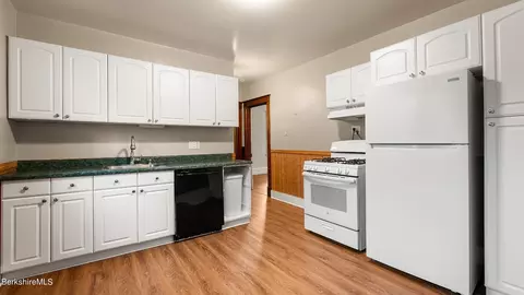 16-18 Pine St, Pittsfield, MA 01201 photo 6