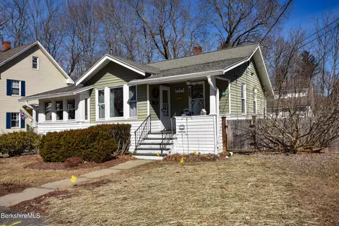 66 Harding St, Pittsfield, MA 01201