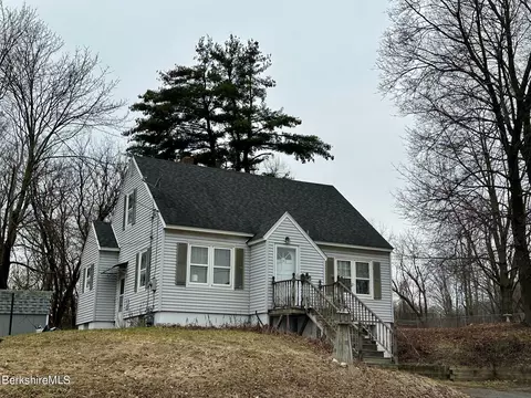 1297 North St, Pittsfield, MA 01201