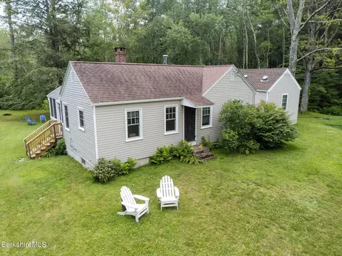 52 Sheffield Rd, Egremont, MA 01230