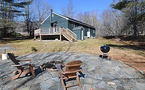 95 Middlefield Rd, Peru, MA 01235