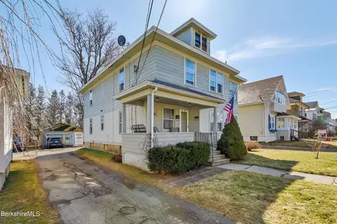 21-23 Hazelwood Ter, Pittsfield, MA 01201