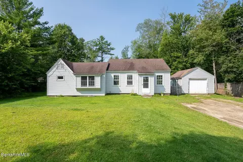 590 S Main St, Sheffield, MA 01257