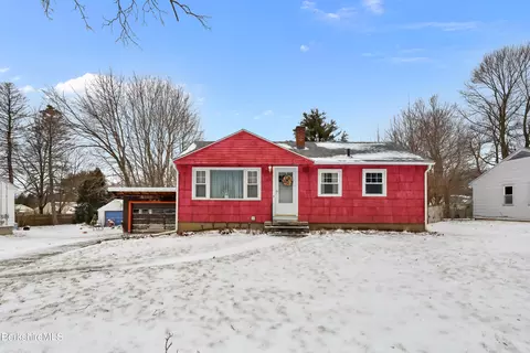 24 Evelyn St, Dalton, MA 01226