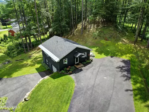 465 Spring St, Lee, MA 01238