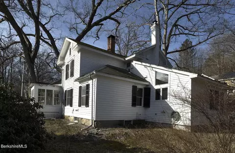 32 Kirk St, Great Barrington, MA 01230