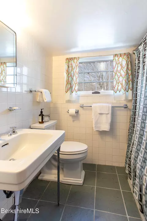 960 S Undermountain Rd, Sheffield, MA 01257 photo 22