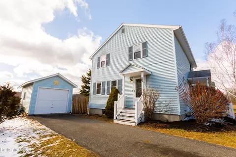 180 Chapel St, Pittsfield, MA 01201